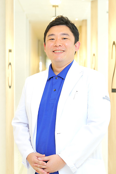 小田原駅前矯正歯科 院長 井本 泰樹